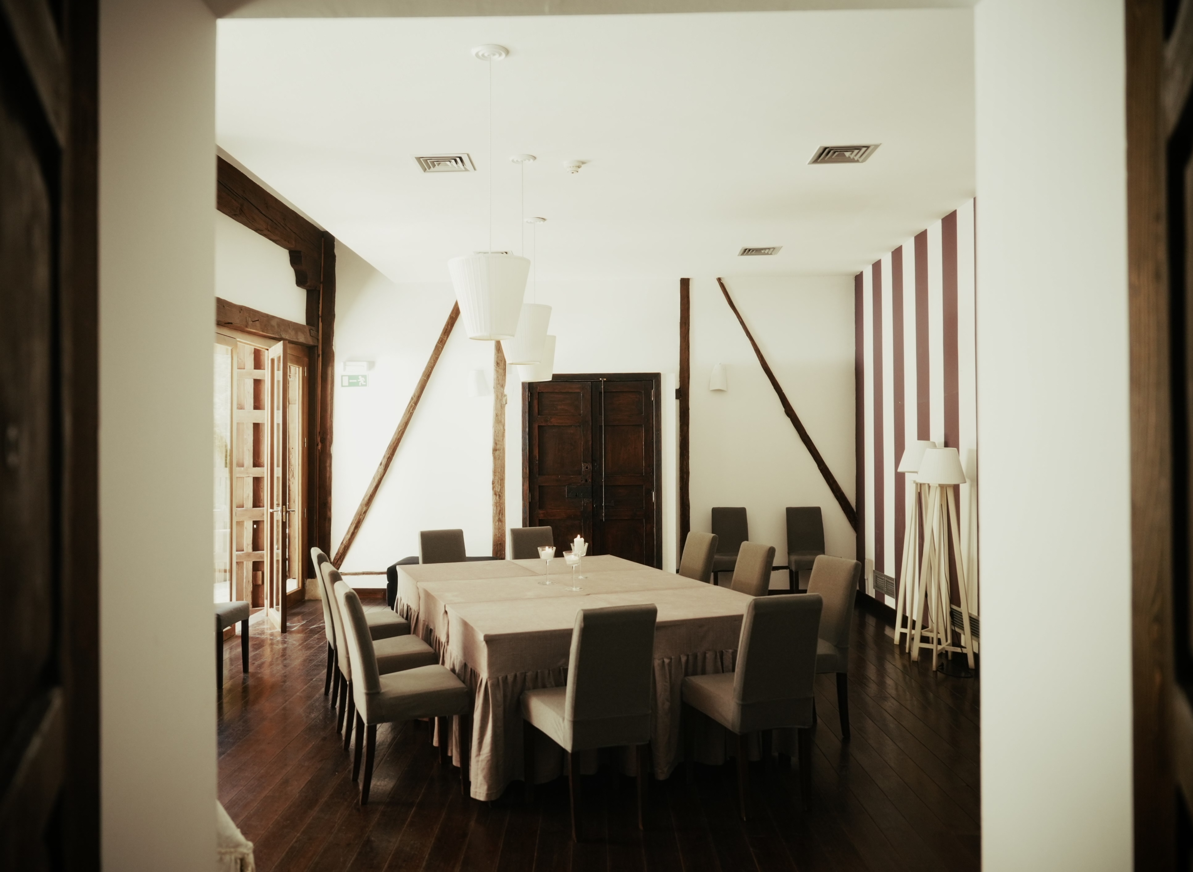 Sala de reuniones de El Cocherón 1919 para pequeños eventos